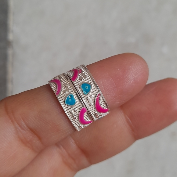 100% Pure Jewelry - Beautiful new 😍 adjustable toe rings